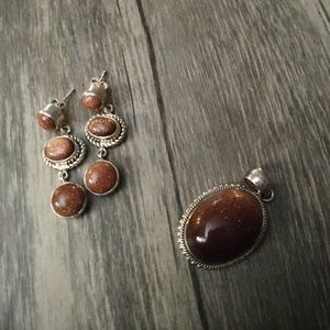 Gold sandstone pendant and earring set